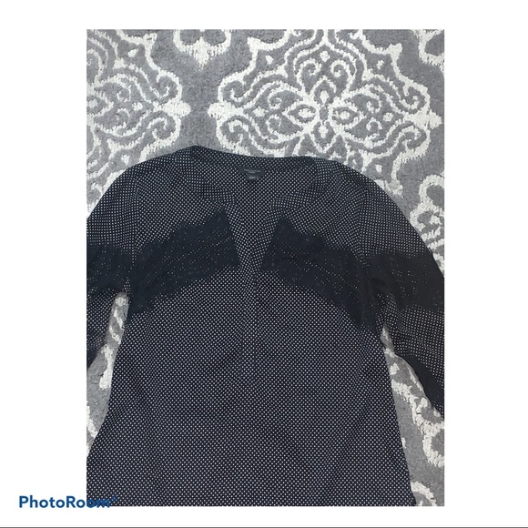 🌟 Ann Taylor Polka Dot Blouse Lace Deta… - Picture 2 of 6